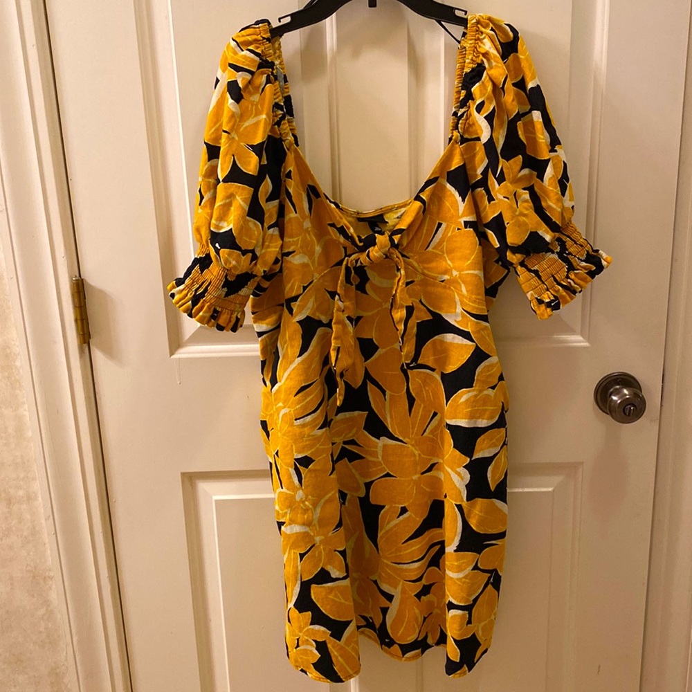 XL tropical dress puff sleeve